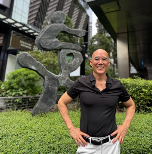 Taken on my 58th birthday in November 2025. The result of structure and consistency applied over decades — not shortcuts.